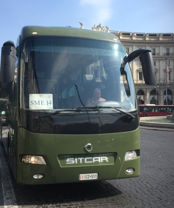 イタリア軍用バス