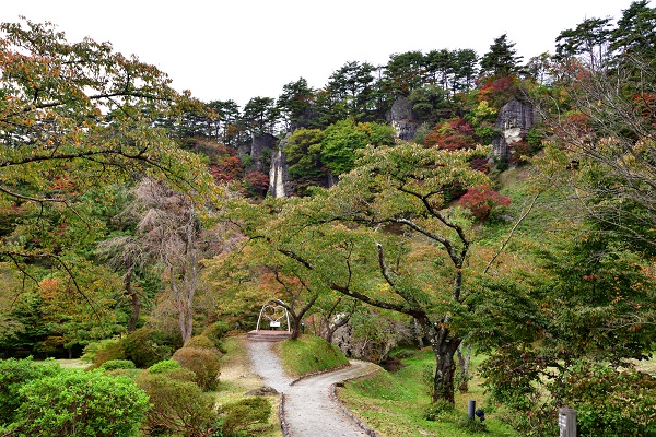 秋田県「県立自然公園きみまち阪」