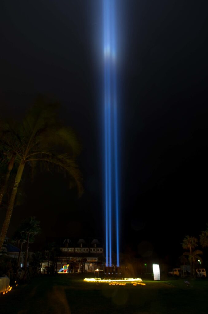 「平和の光の柱」