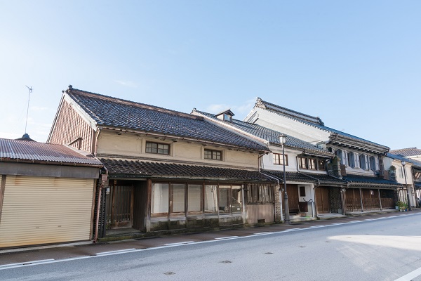 宮崎県「土蔵造りの町並み」