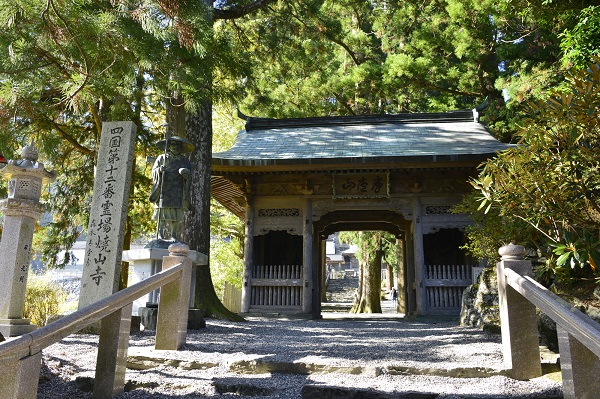 徳島県「四国霊場12番礼所 焼山寺」