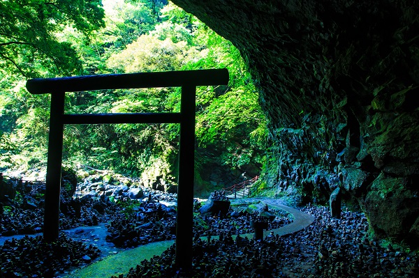 宮崎県「天安河原、天岩戸神社」