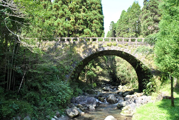 宮崎県「大谷石橋」