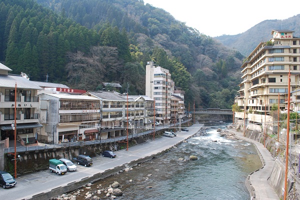 大分県「杖立温泉」