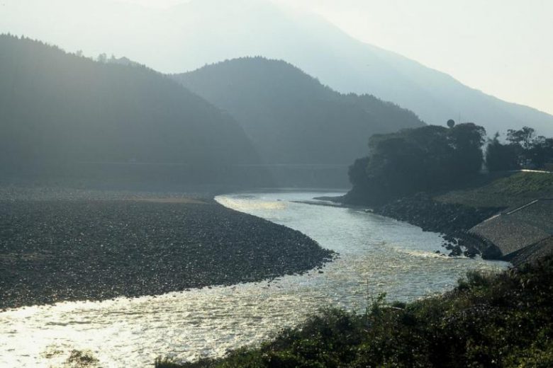 山梨へ観光バス旅行！おすすめの休憩スポット「とみざわ」