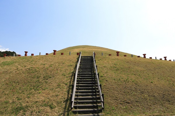 兵庫「茶すり山古墳」