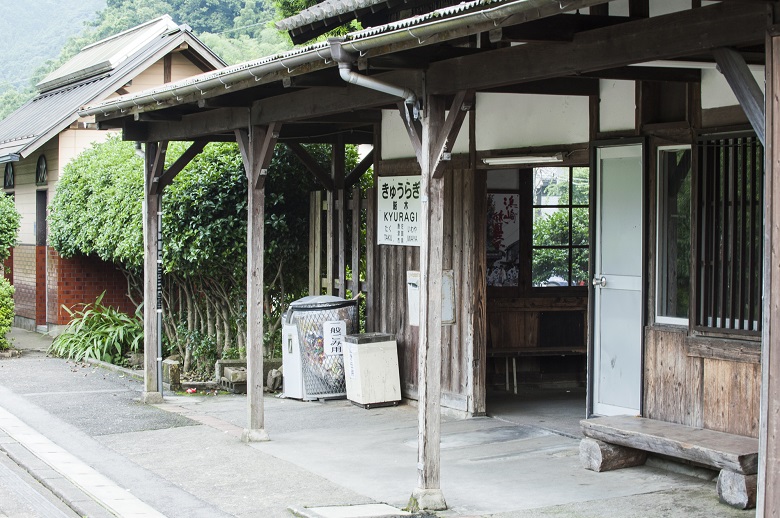 厳木駅