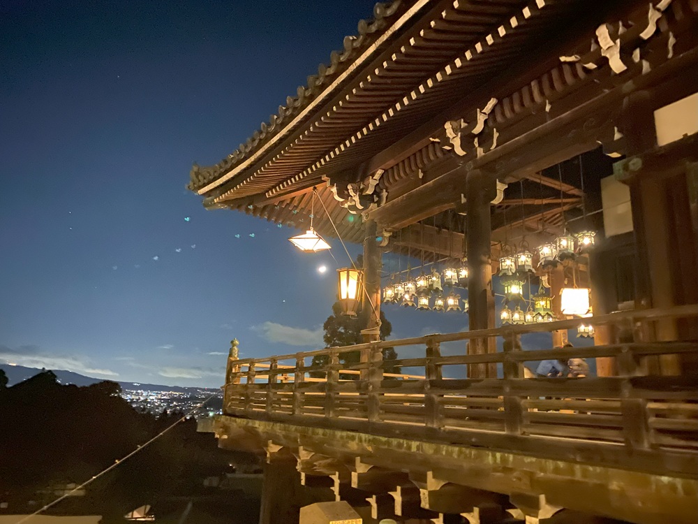 深夜の二月堂