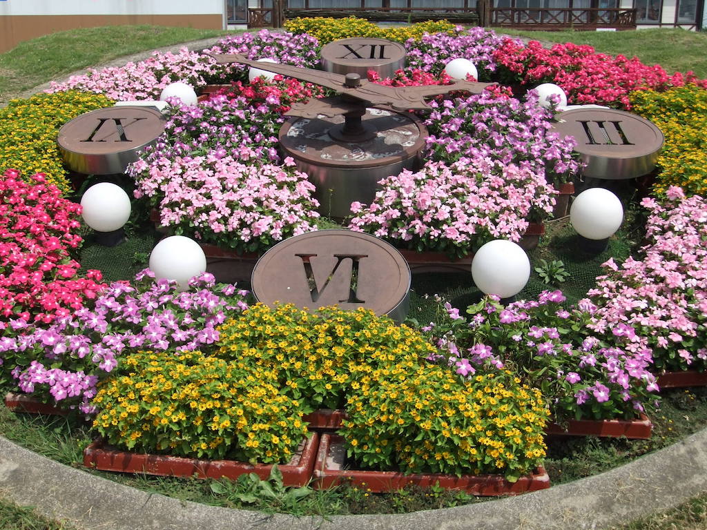 道の駅はなぞのの花時計
