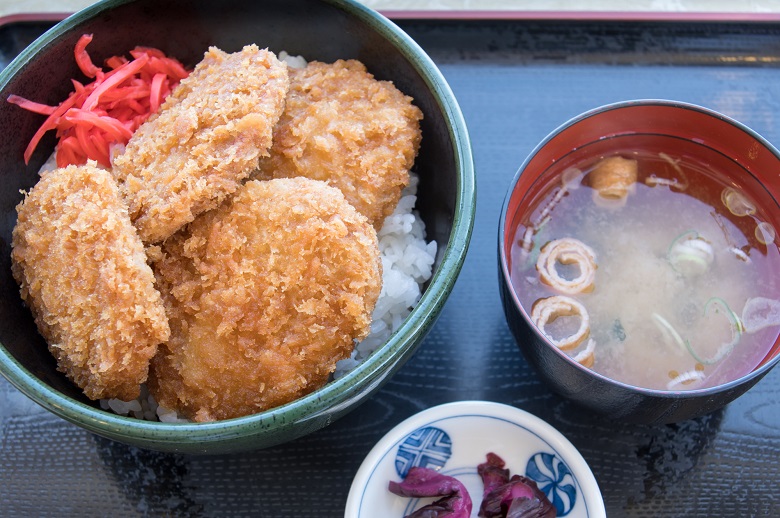 たれかつ丼