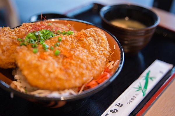 わらじカツ丼