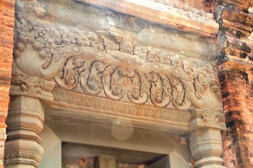 preah_ko_relief2