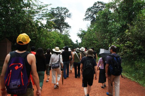 walk_to_banteaysrei