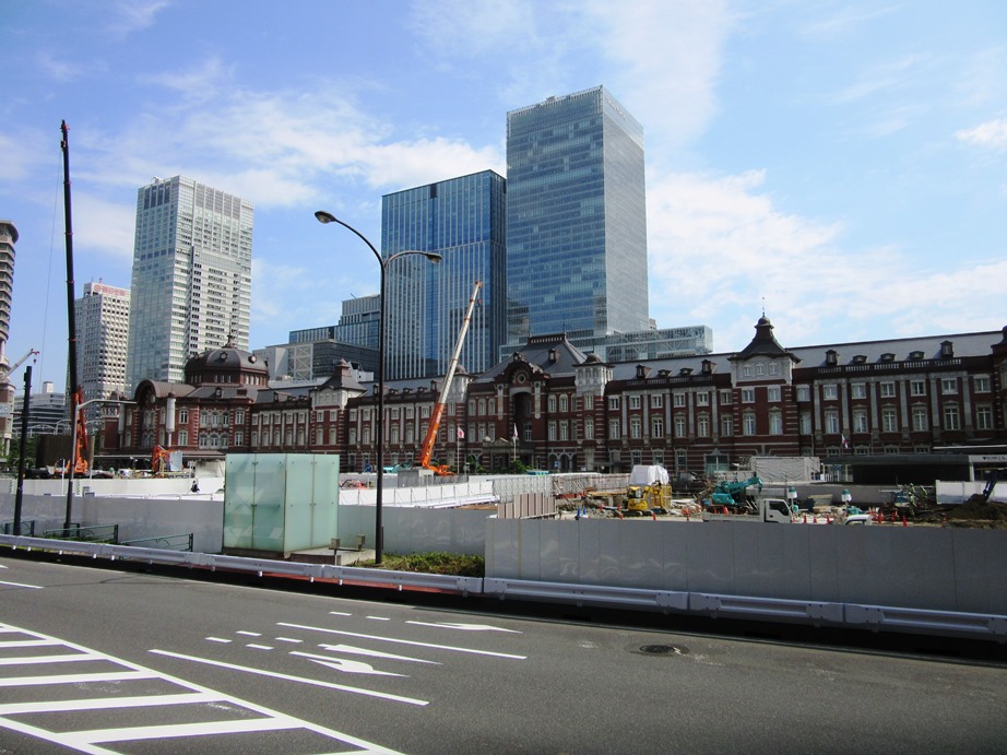 スカイバス東京から見た東京駅