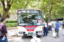 関東バスの「都内最後の三扉車バス」