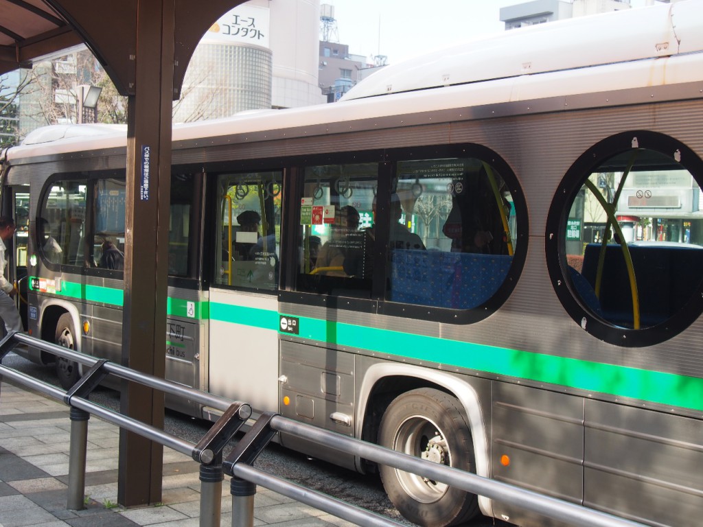 観光客も地元の人も重宝する!?「東京→夢の下町」バス