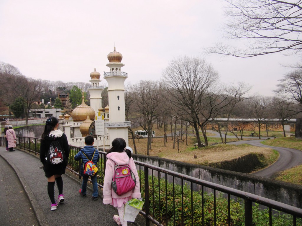 ライオン舎到着