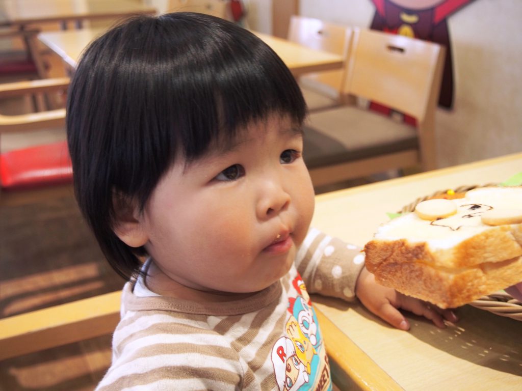 食パンマンのキャラクターパン