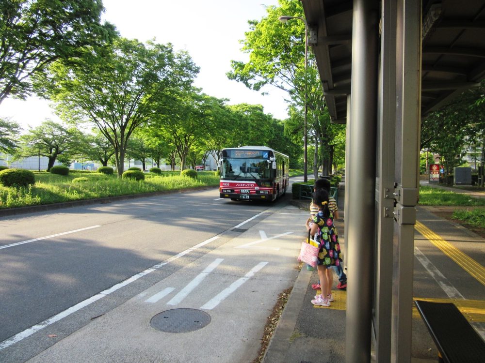 普通の路線バスは来るが