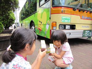 おねえちゃんのつくったバスも比較