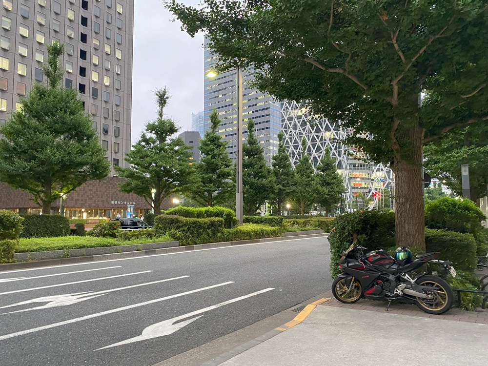 新宿駅周辺の貸切バス乗り場