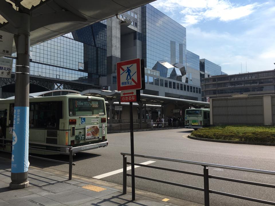 京都駅で壬生寺に近いバスを探し