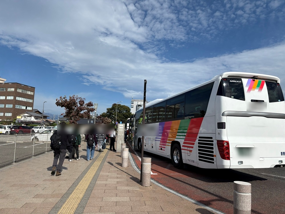 団体バス乗り場