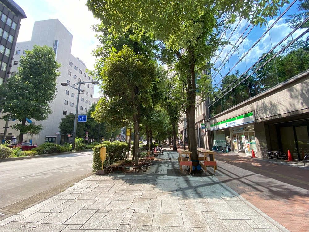 はとバスツアーの集合場所