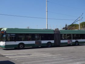 ローマ唯一のトロリーバス・路線バス90番