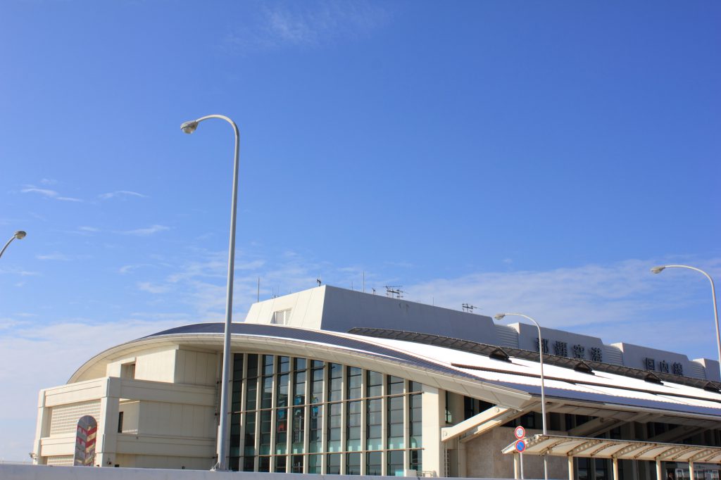 那覇空港の貸切バス乗り場