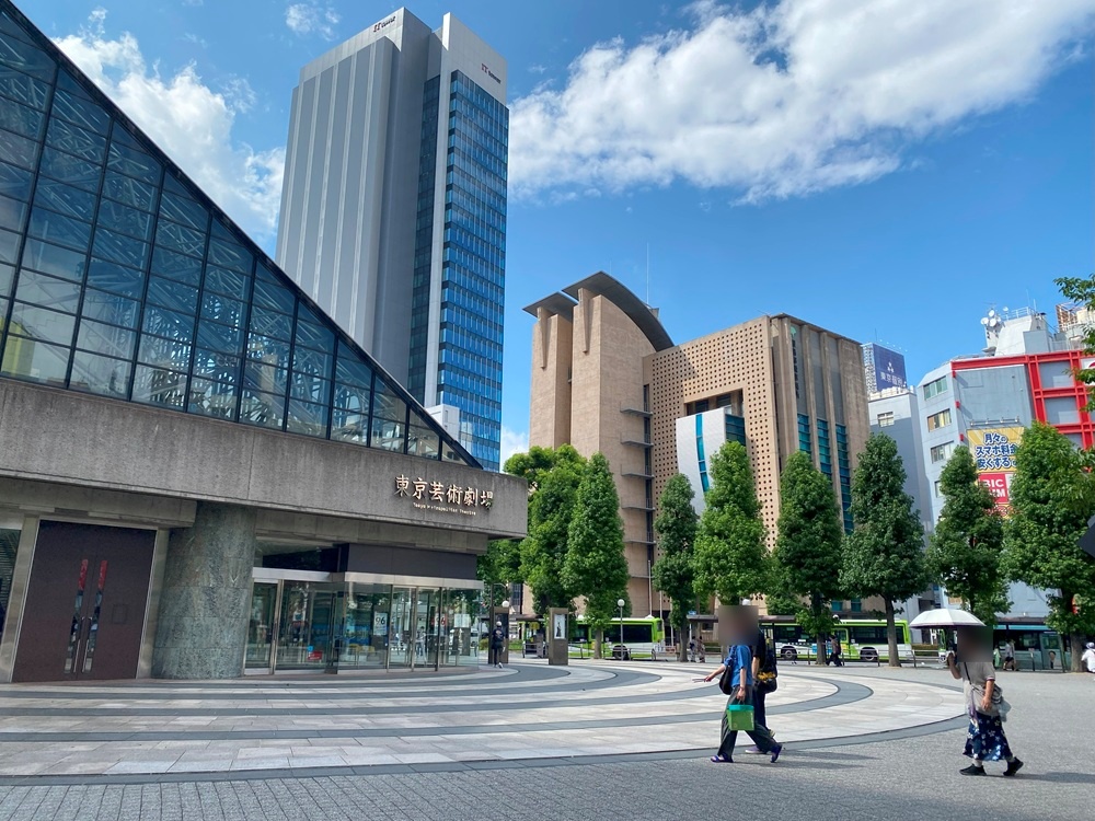 東京芸術劇場周辺がバス乗降場所