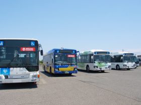 申し込みが殺到する運転体験イベントも目玉