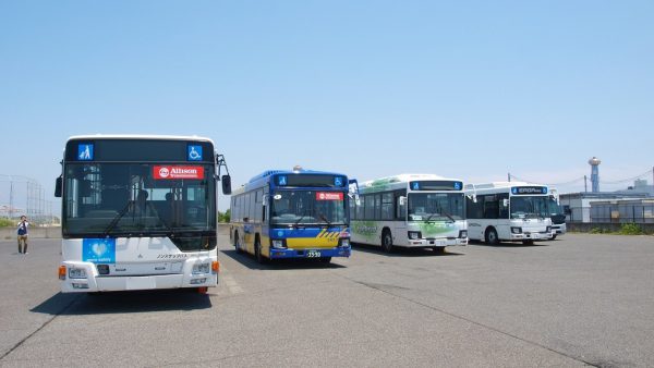 申し込みが殺到する運転体験イベントも目玉