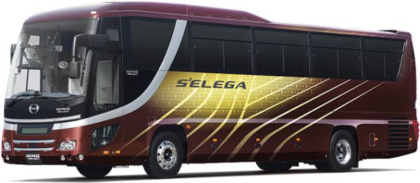 改良された大型観光バス「セレガ」