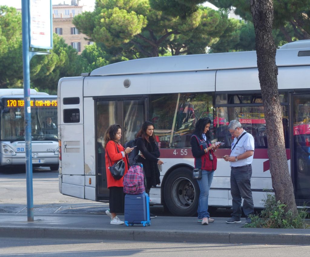 ローマの路線バスと無賃乗車