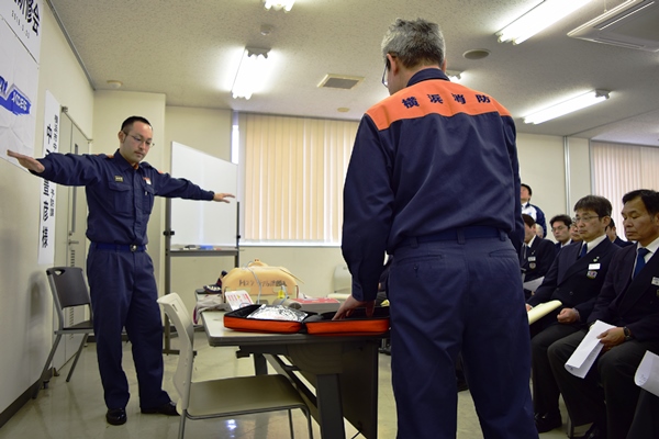 心電図解析中は離れる