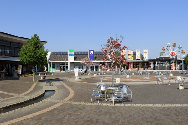 道の駅「ららん藤岡」