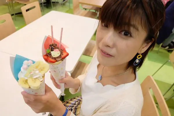 カラフルでかわいいクレープ