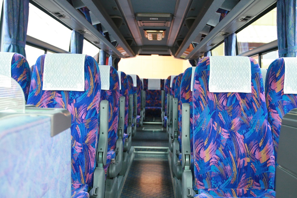 大型バスの座席例