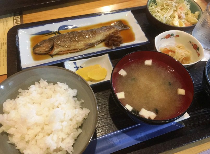 イワナの甘露煮定食