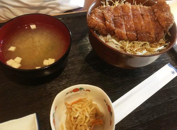 松波のソースカツ丼