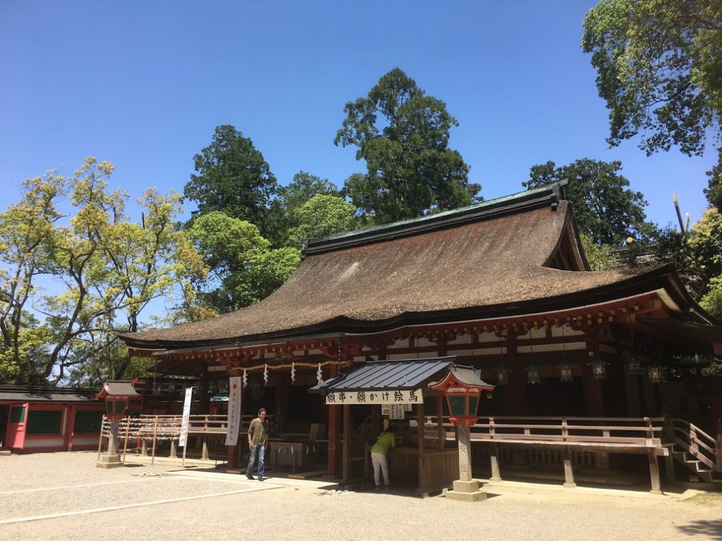 石上神宮・拝殿