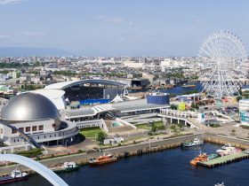 名古屋港ガーデンふ頭　名古屋港水族館と名古屋港シートレインランド