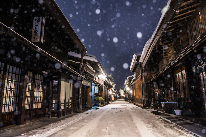 飛騨の古い町並み冬