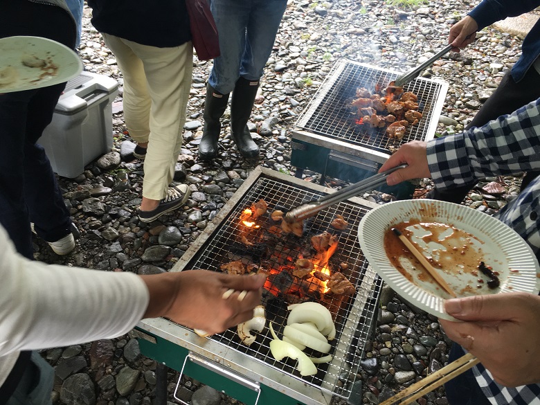 貸切バスでBBQ場まで楽々送迎