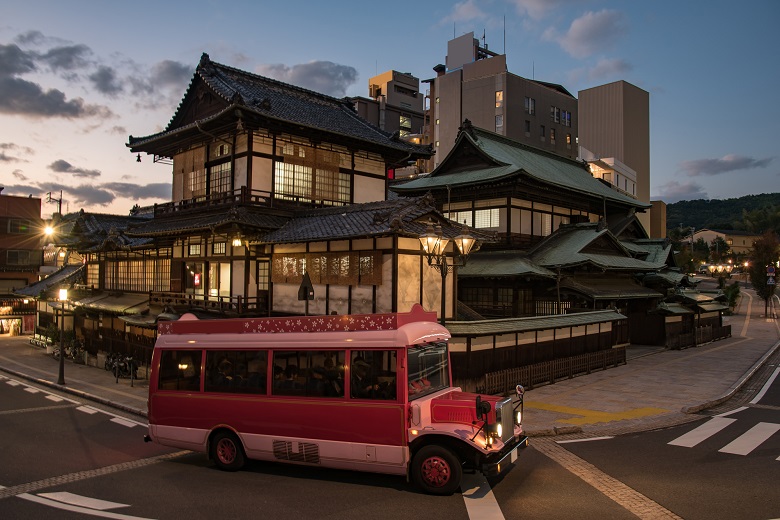 道後レトロ浪漫号