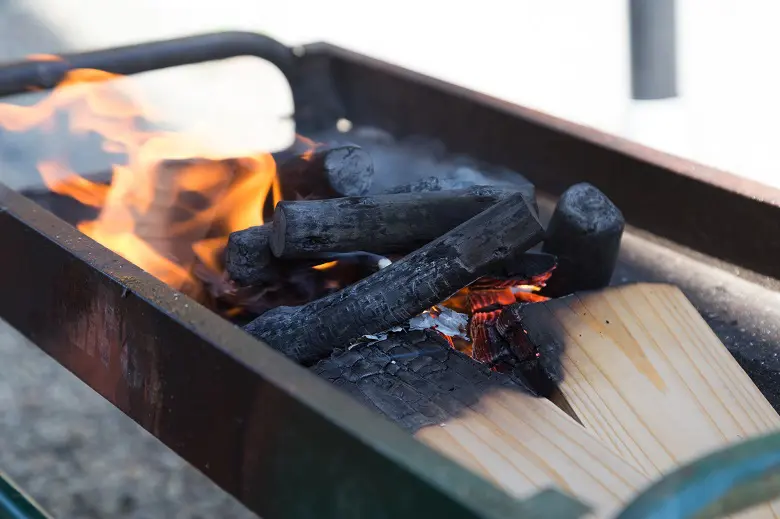 BBQの燃料や火起こしに必要なもの