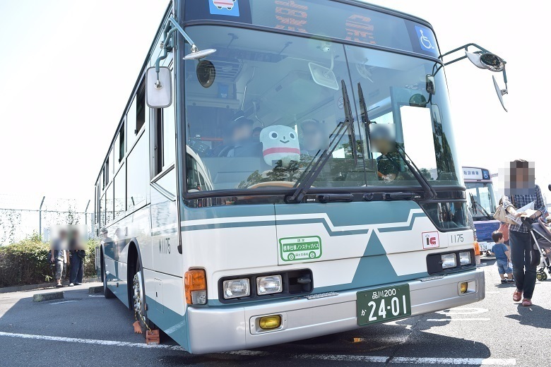 東急バスの復刻版ラッピング