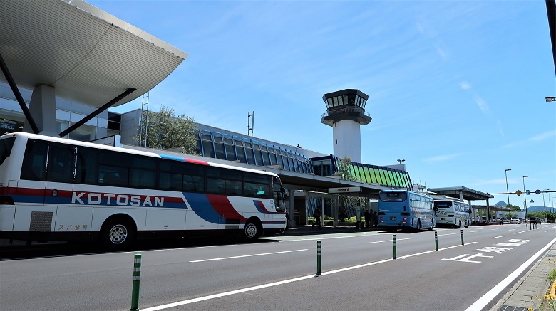 高松空港の貸切バス乗り場