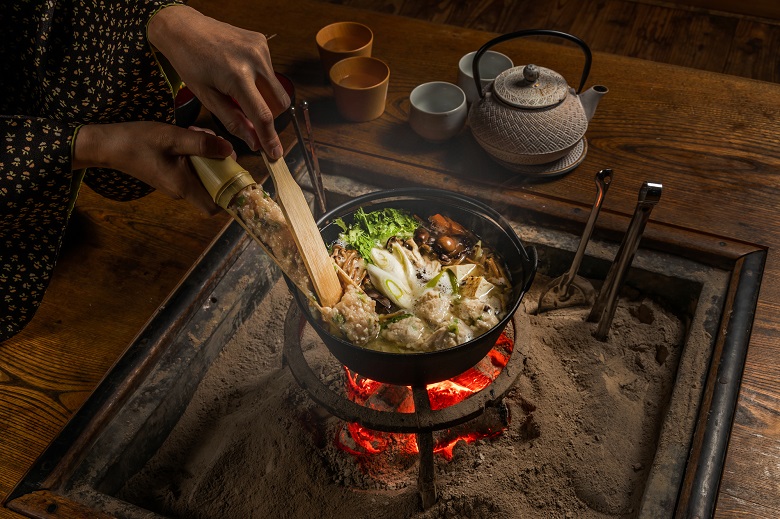 囲炉裏端で楽しくお料理＆ランチ体験